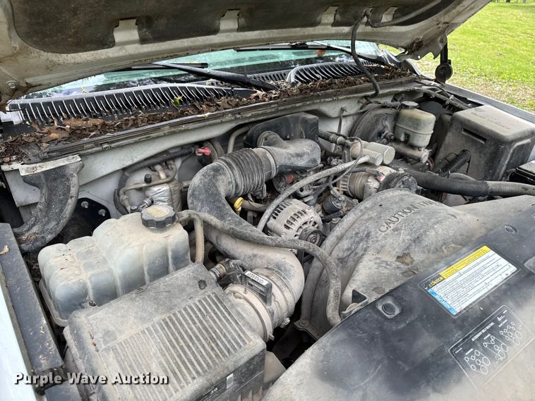 image for item EA2355 1999 Chevrolet Silverado 1500 pickup truck