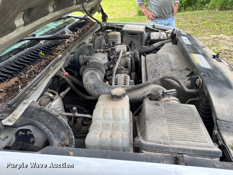 image for item EA2355 1999 Chevrolet Silverado 1500 pickup truck