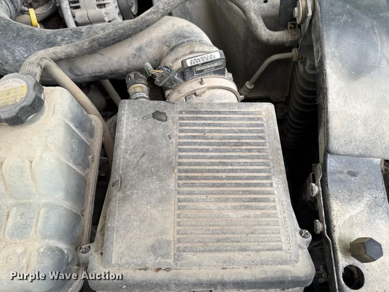 image for item EA2355 1999 Chevrolet Silverado 1500 pickup truck