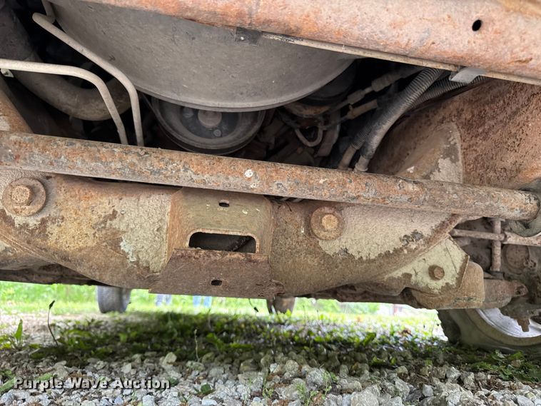 image for item EA2355 1999 Chevrolet Silverado 1500 pickup truck