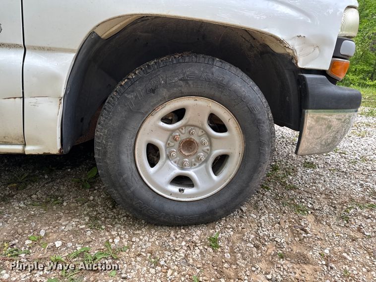 image for item EA2355 1999 Chevrolet Silverado 1500 pickup truck