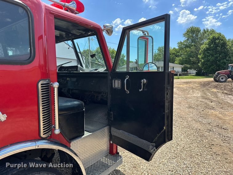 image for item EA4866 1984 American LaFrance fire truck