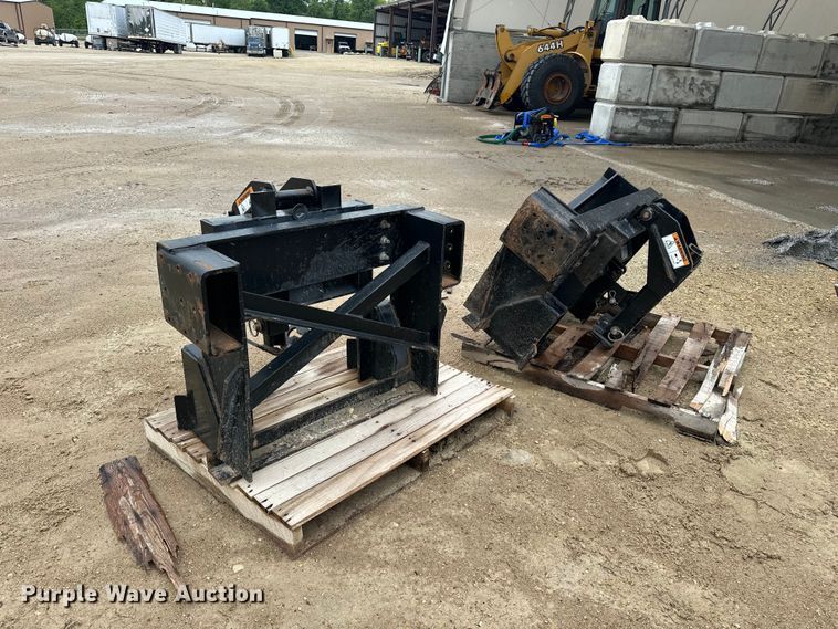 image for item EA4904 (2) Henke snow plow mounts
