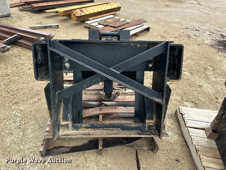 image for item EA4904 (2) Henke snow plow mounts