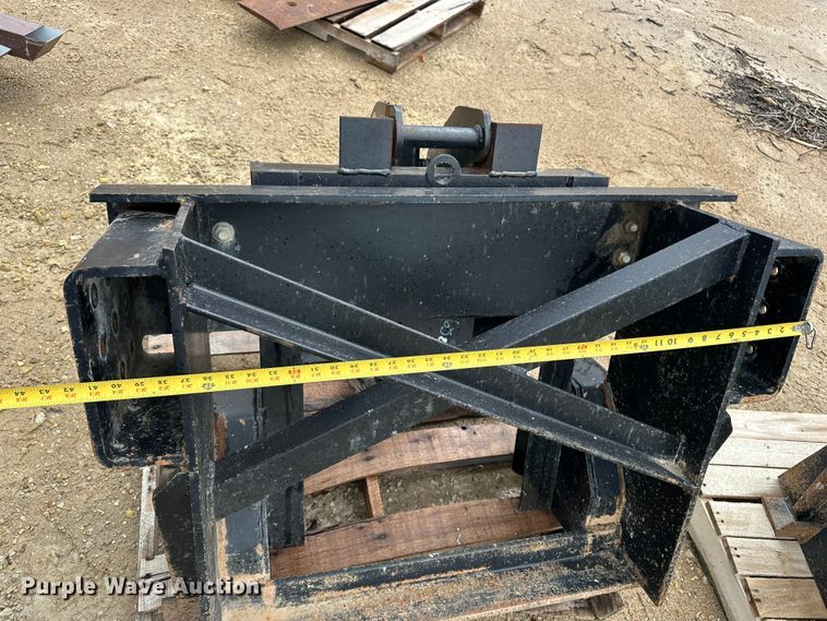 image for item EA4904 (2) Henke snow plow mounts