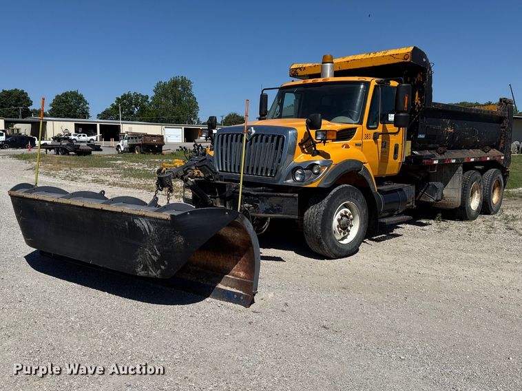 image for item EC4594 2009 International 7500 dump truck