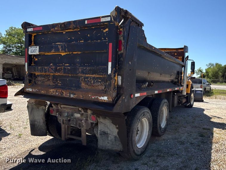image for item EC4594 2009 International 7500 dump truck
