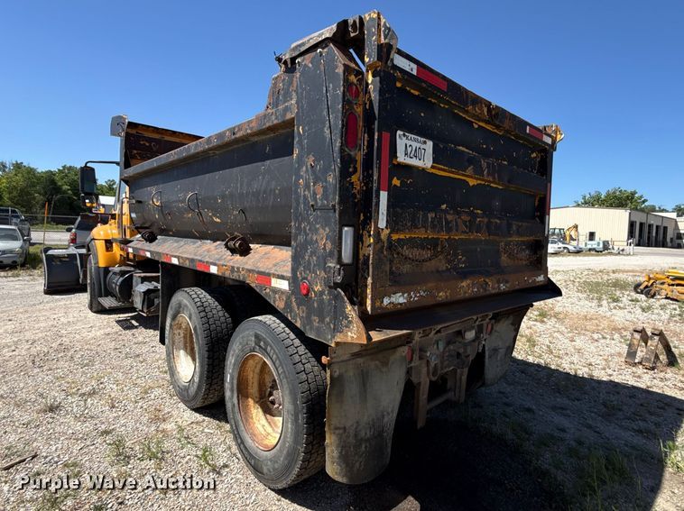 image for item EC4594 2009 International 7500 dump truck