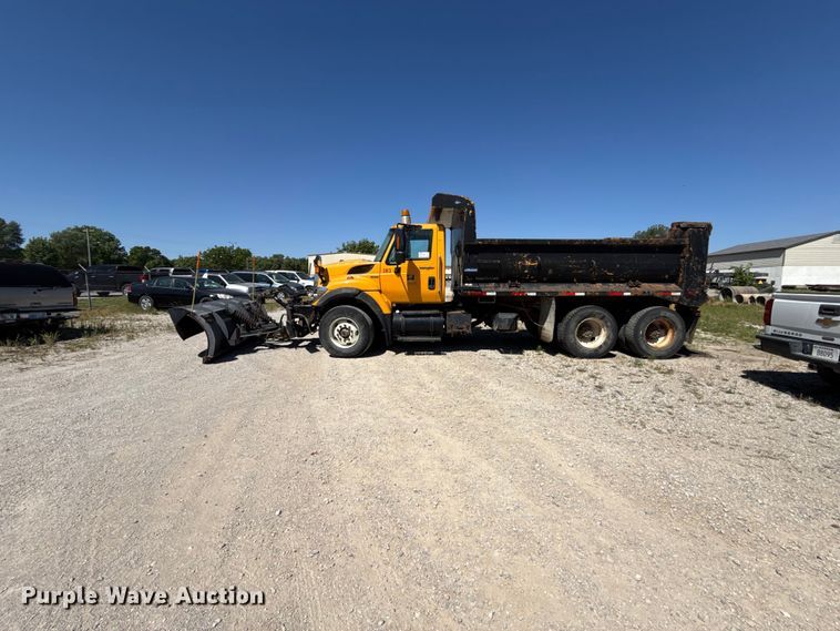 image for item EC4594 2009 International 7500 dump truck