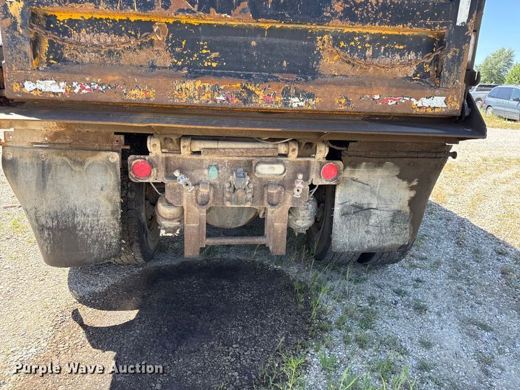 image for item EC4594 2009 International 7500 dump truck