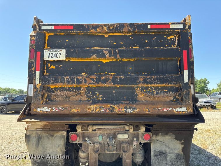 image for item EC4594 2009 International 7500 dump truck