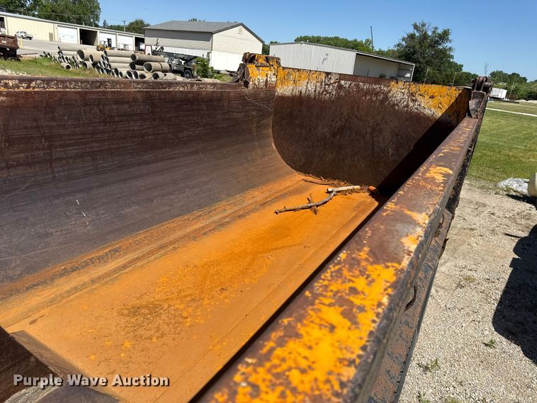image for item EC4594 2009 International 7500 dump truck