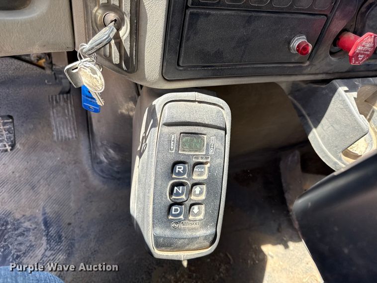 image for item EC4594 2009 International 7500 dump truck