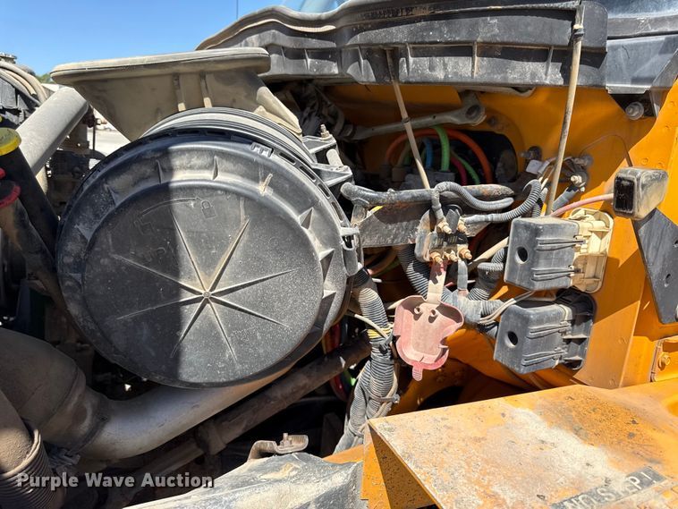image for item EC4594 2009 International 7500 dump truck