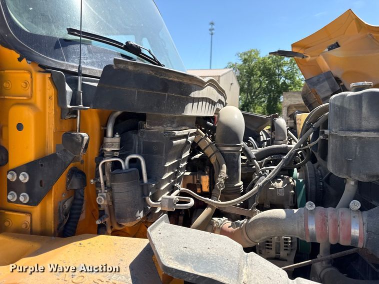 image for item EC4594 2009 International 7500 dump truck