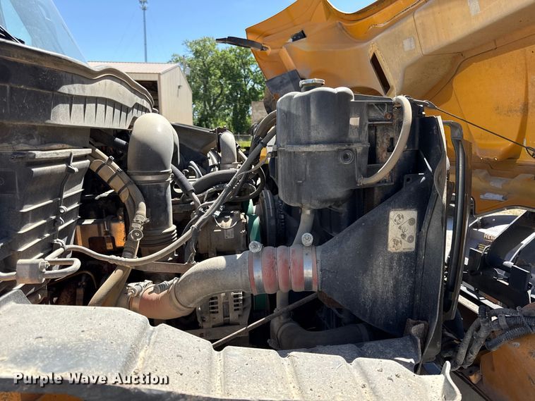 image for item EC4594 2009 International 7500 dump truck