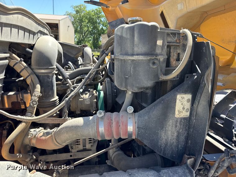 image for item EC4594 2009 International 7500 dump truck