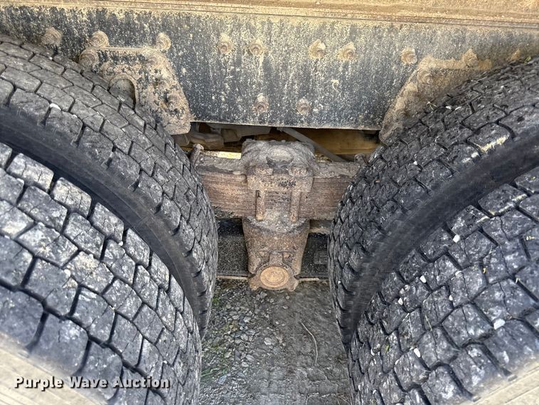 image for item EC4594 2009 International 7500 dump truck