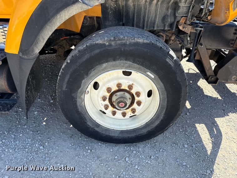 image for item EC4594 2009 International 7500 dump truck