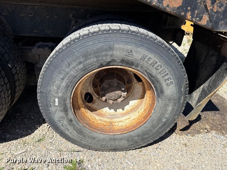 image for item EC4594 2009 International 7500 dump truck
