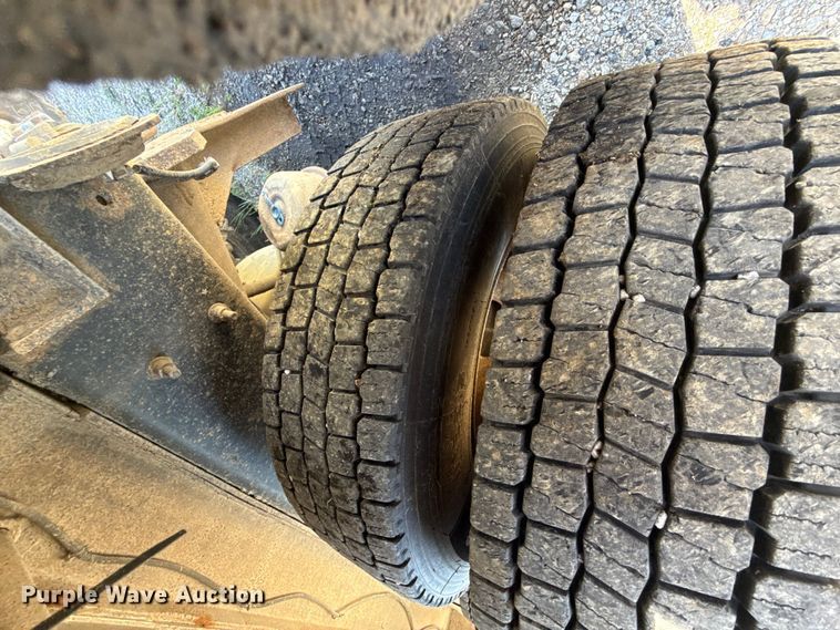 image for item EC4594 2009 International 7500 dump truck