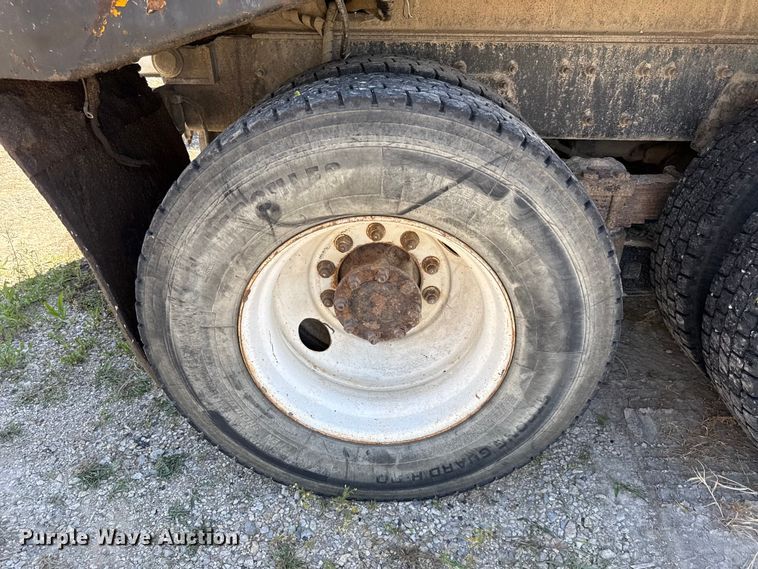 image for item EC4594 2009 International 7500 dump truck