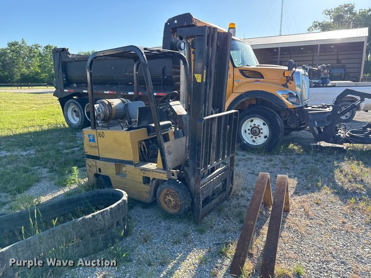 image for item EC4595 Caterpillar T30D forklift