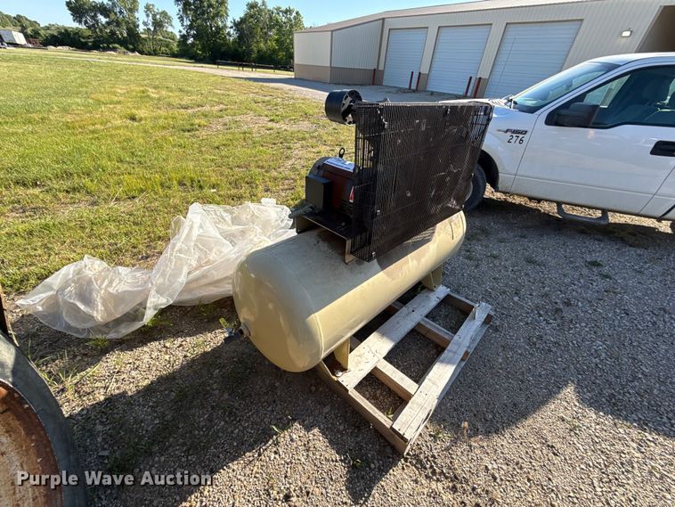 image for item EC4598 Ingersoll Rand air compressor