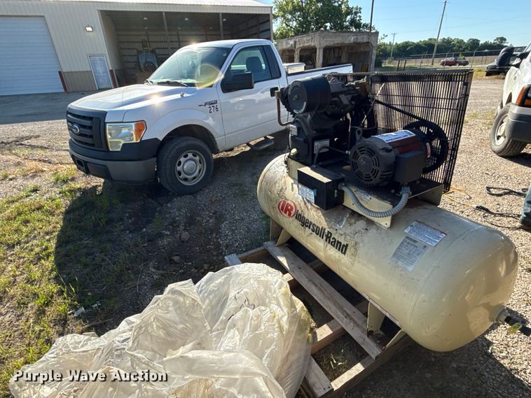 image for item EC4598 Ingersoll Rand air compressor