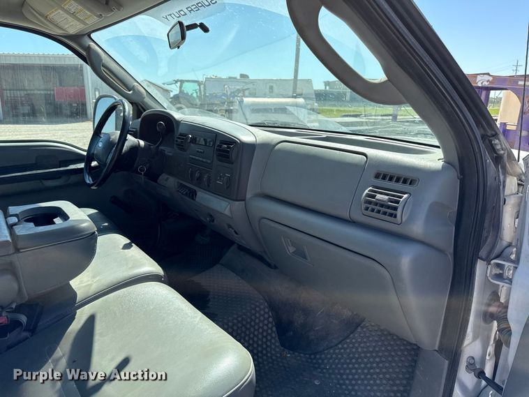 image for item EC4600 2006 Ford F250 Super Duty Ext. Cab pickup truck