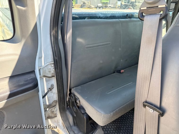 image for item EC4600 2006 Ford F250 Super Duty Ext. Cab pickup truck