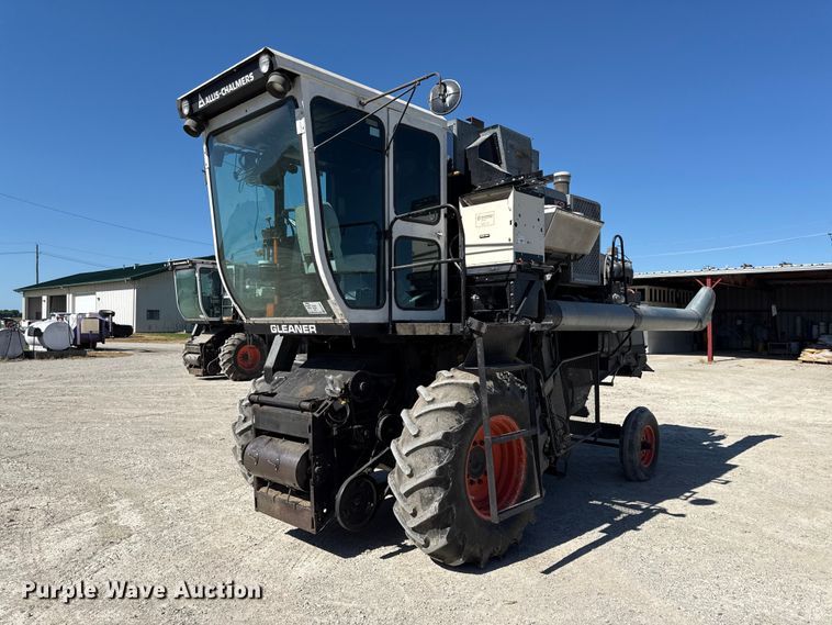 image for item EC4601 Gleaner K2 combine