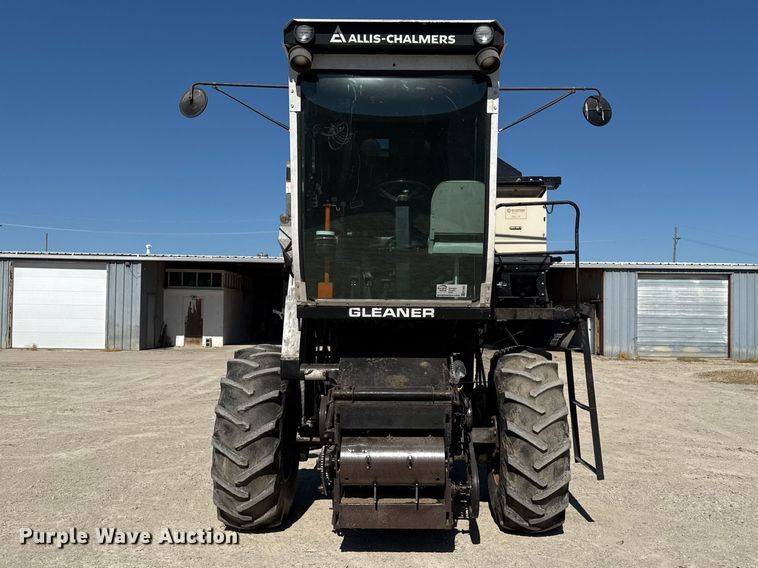 image for item EC4601 Gleaner K2 combine