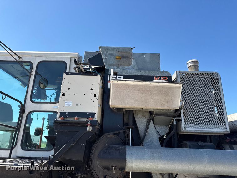 image for item EC4601 Gleaner K2 combine