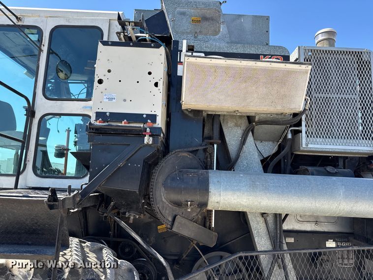 image for item EC4601 Gleaner K2 combine
