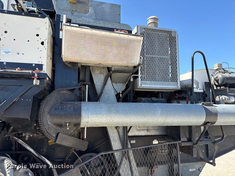 image for item EC4601 Gleaner K2 combine