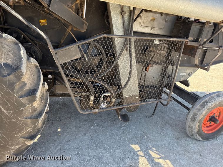 image for item EC4601 Gleaner K2 combine