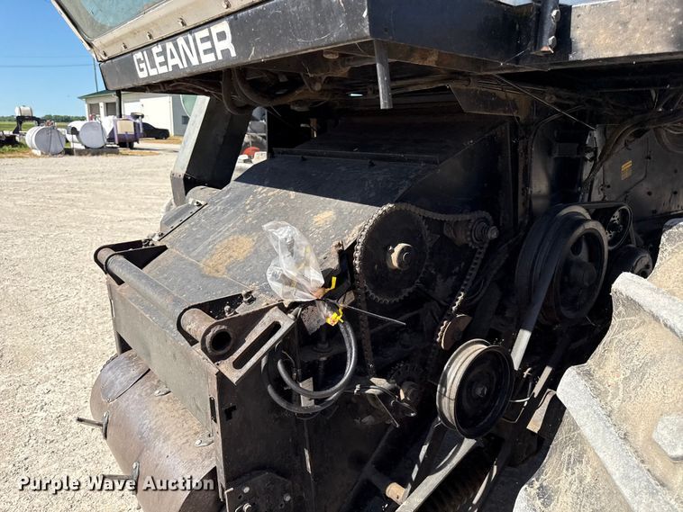 image for item EC4601 Gleaner K2 combine
