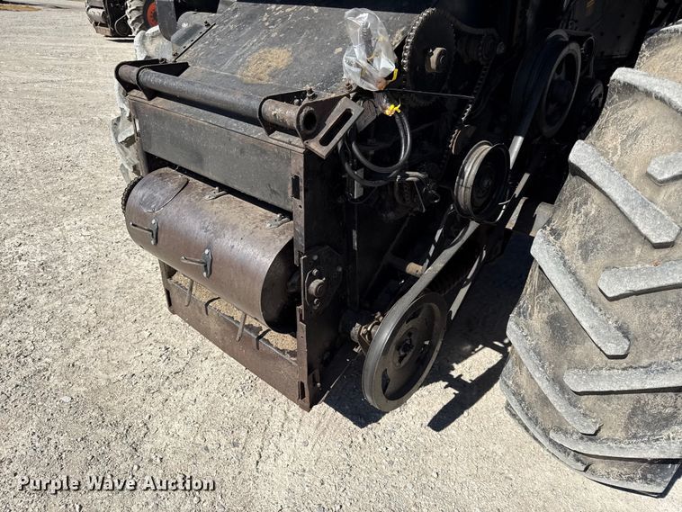 image for item EC4601 Gleaner K2 combine