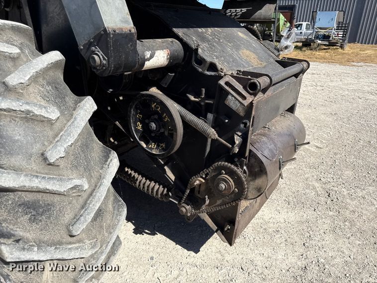image for item EC4601 Gleaner K2 combine