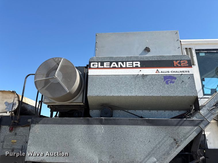 image for item EC4601 Gleaner K2 combine