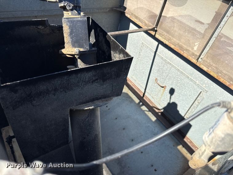image for item EC4601 Gleaner K2 combine