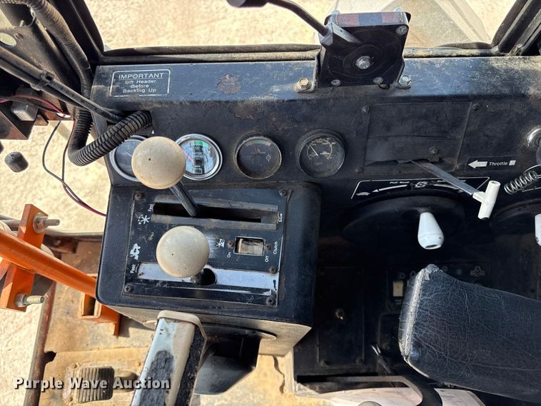 image for item EC4601 Gleaner K2 combine