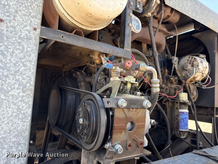 image for item EC4601 Gleaner K2 combine