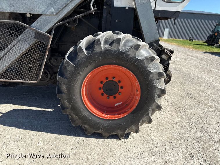 image for item EC4601 Gleaner K2 combine
