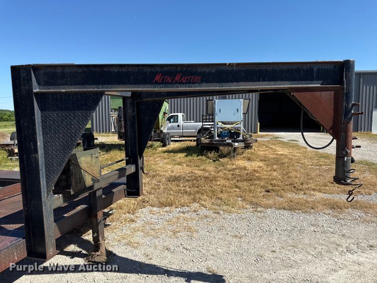 image for item EC4601 Gleaner K2 combine