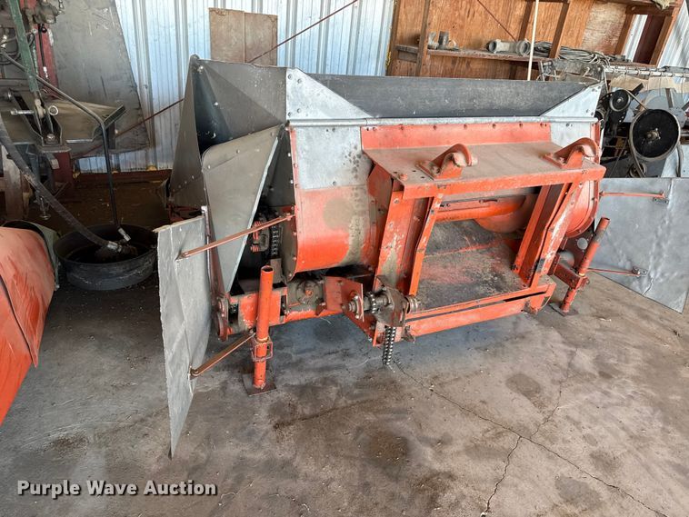 image for item EC4601 Gleaner K2 combine