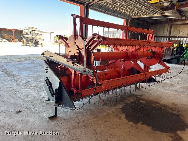 image for item EC4601 Gleaner K2 combine
