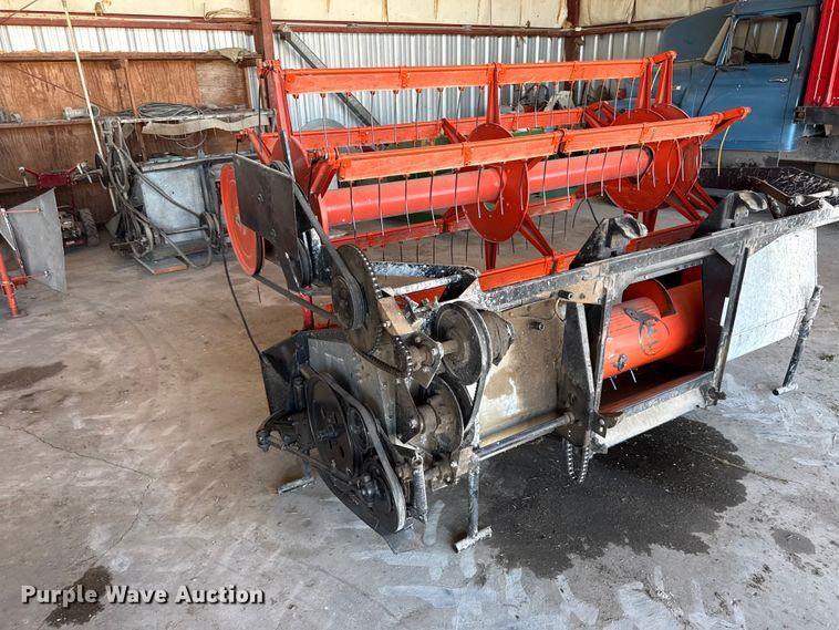 image for item EC4601 Gleaner K2 combine
