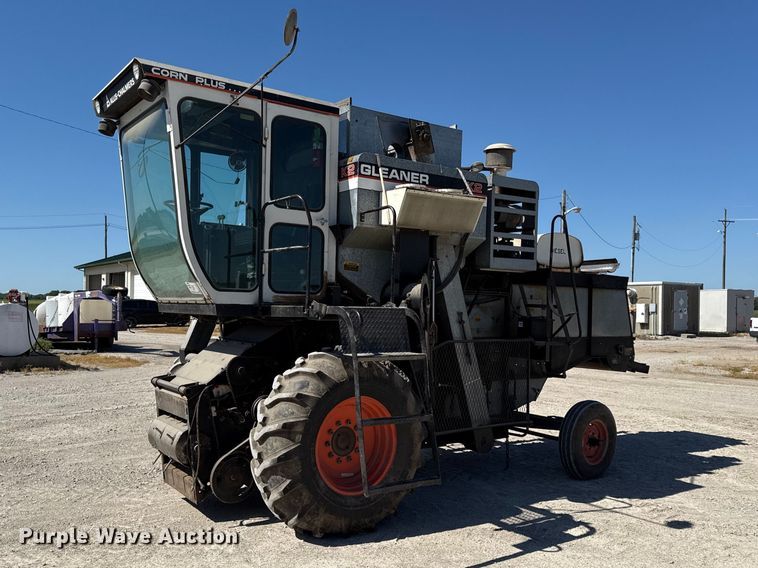 image for item EC4602 Gleaner K2 combine